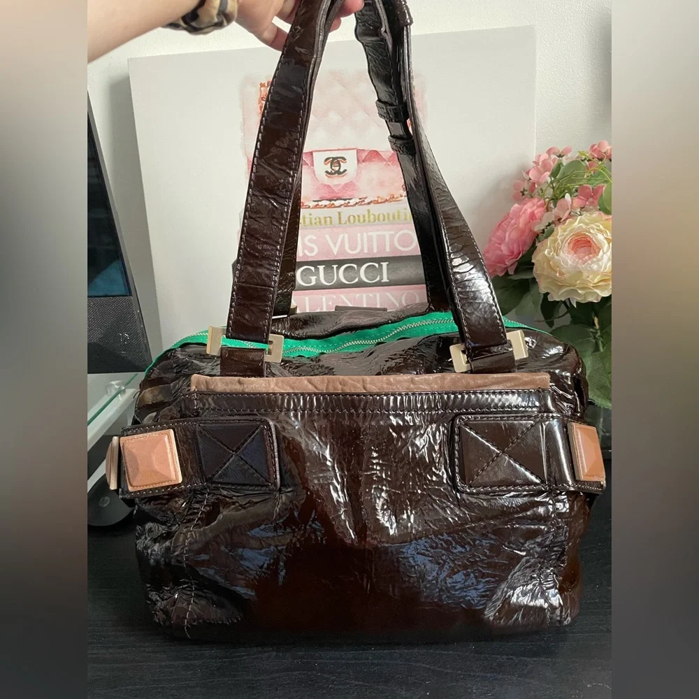 Authentic Chloe patent leather handbag - Picture 2 of 12